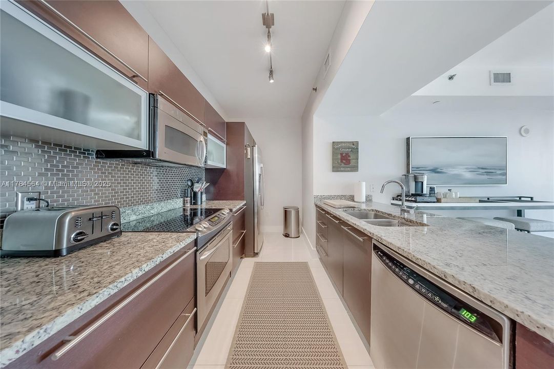 На продажу: $524,900 (1 спален, 1 ванн, 774 Квадратных фут)