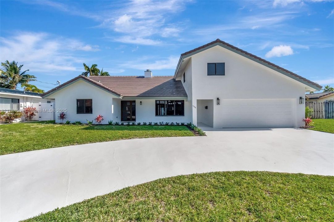 最近售出: $1,195,000 (3 贝兹, 2 浴室, 2898 平方英尺)