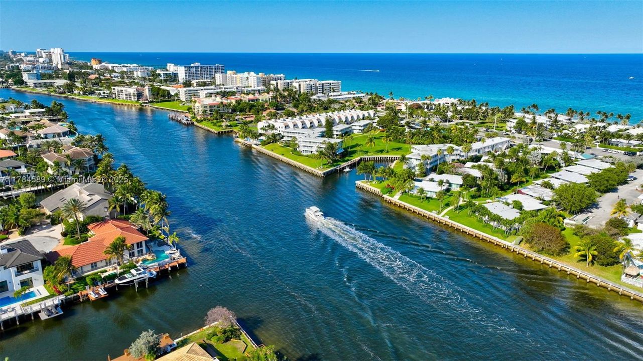 最近售出: $1,195,000 (3 贝兹, 2 浴室, 2898 平方英尺)