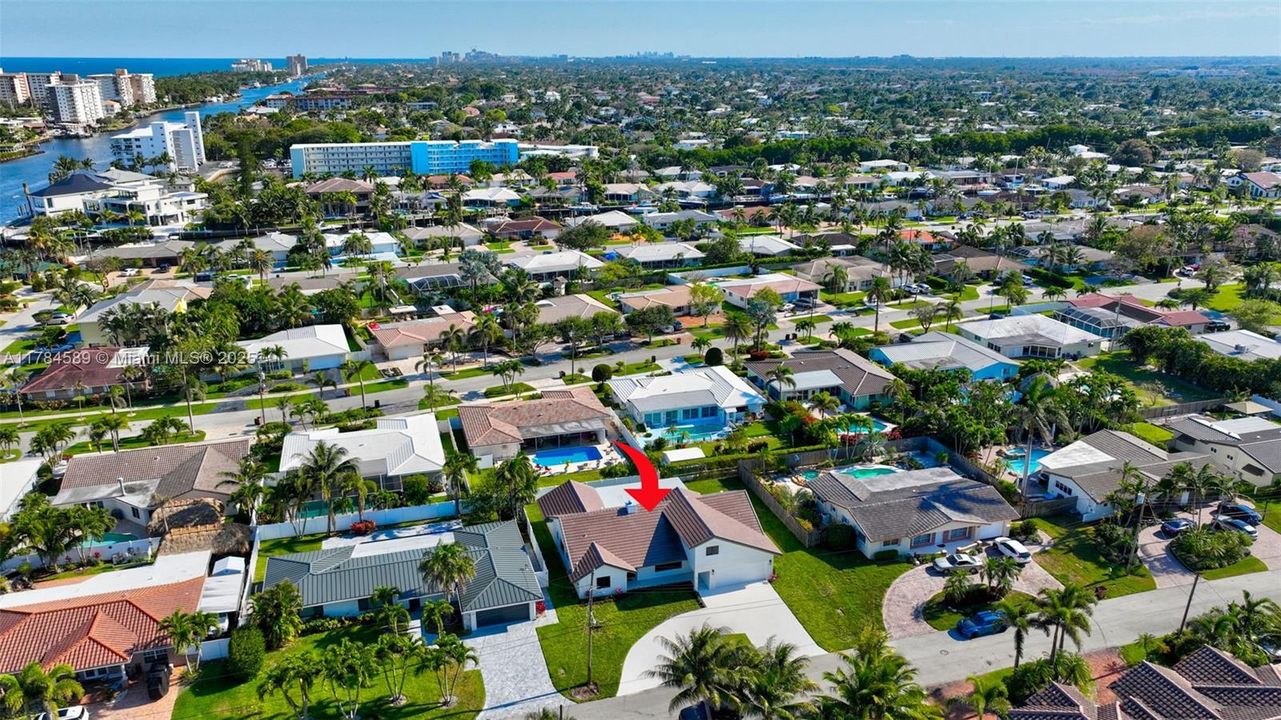 最近售出: $1,195,000 (3 贝兹, 2 浴室, 2898 平方英尺)