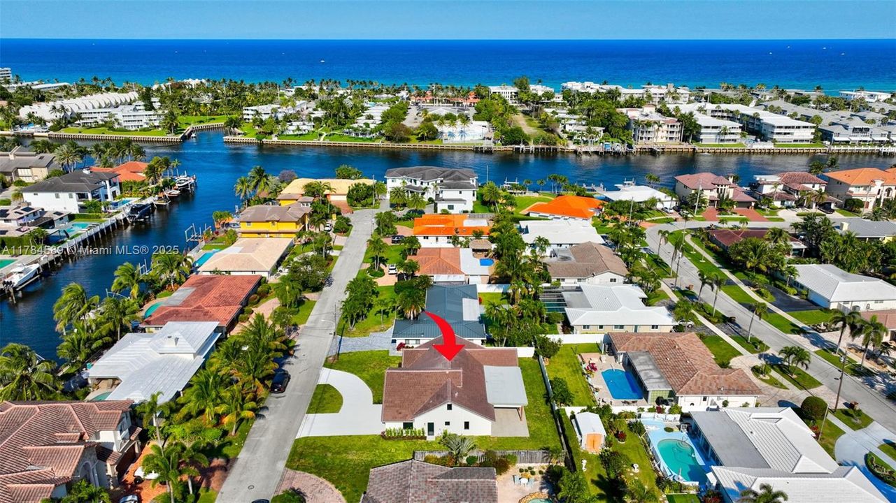 最近售出: $1,195,000 (3 贝兹, 2 浴室, 2898 平方英尺)