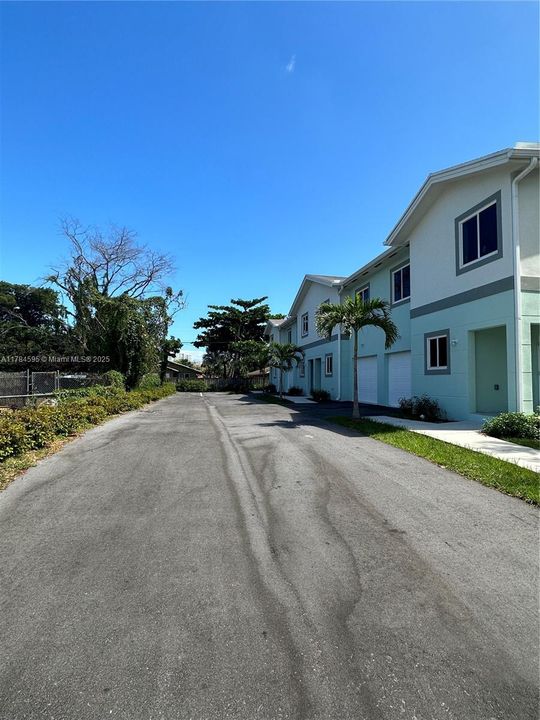 For Sale: $537,500 (0 beds, 0 baths, 1277 Square Feet)