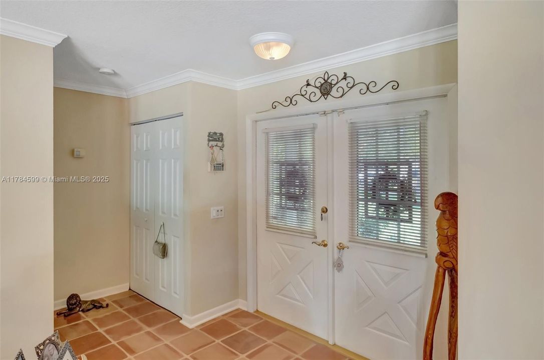 Recently Sold: $824,900 (4 beds, 2 baths, 2239 Square Feet)