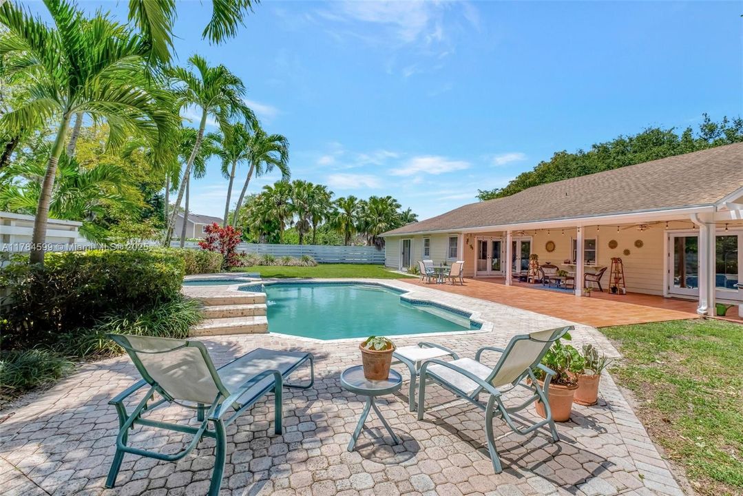 Recently Sold: $824,900 (4 beds, 2 baths, 2239 Square Feet)