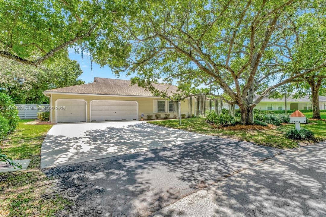 Recently Sold: $824,900 (4 beds, 2 baths, 2239 Square Feet)