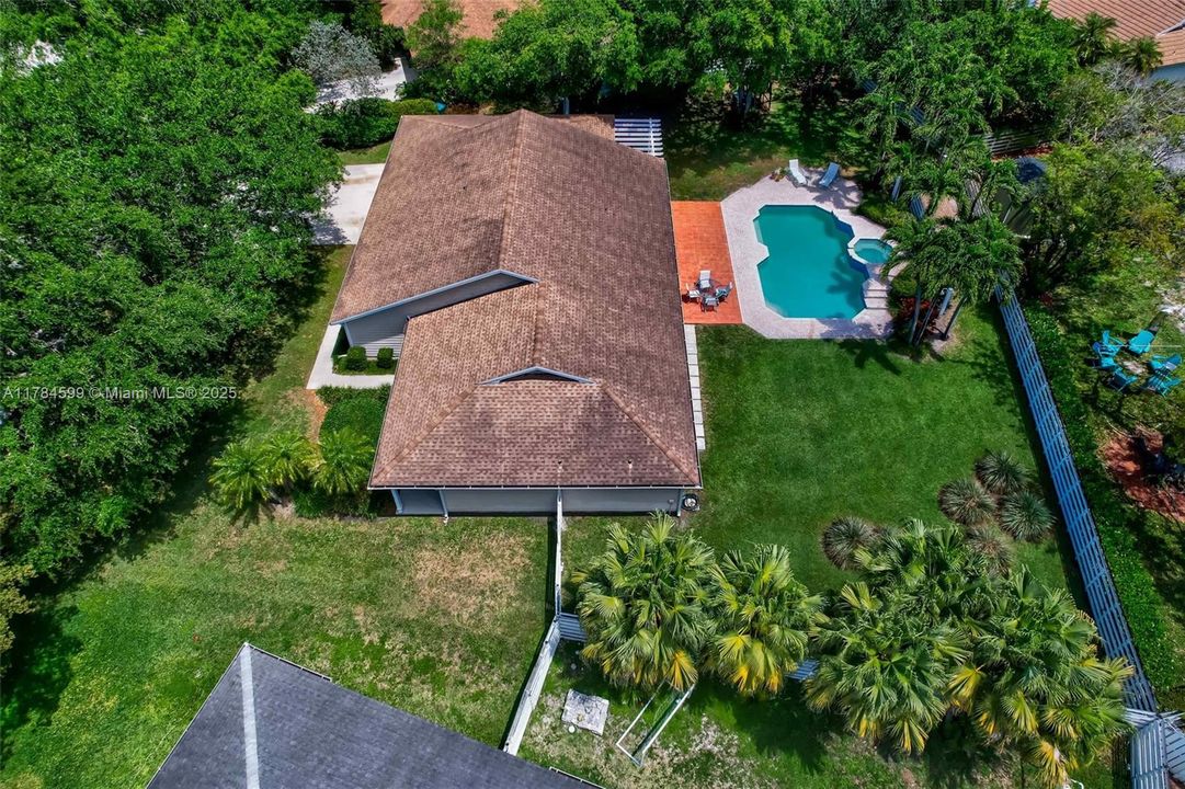 Recently Sold: $824,900 (4 beds, 2 baths, 2239 Square Feet)