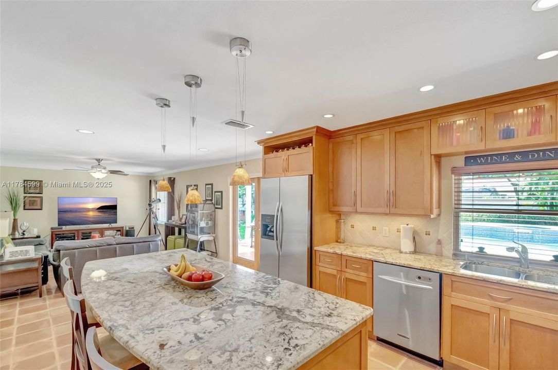 Recently Sold: $824,900 (4 beds, 2 baths, 2239 Square Feet)