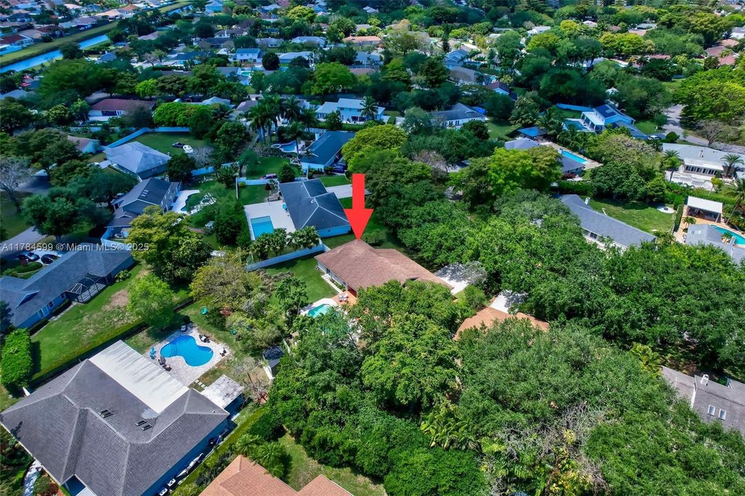 Recently Sold: $824,900 (4 beds, 2 baths, 2239 Square Feet)