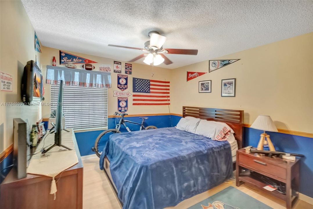 Recently Sold: $824,900 (4 beds, 2 baths, 2239 Square Feet)