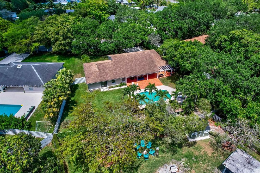 Recently Sold: $824,900 (4 beds, 2 baths, 2239 Square Feet)