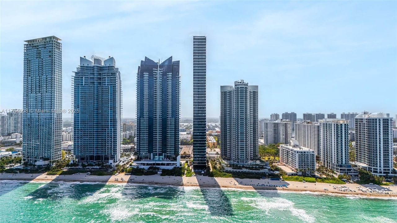 For Sale: $3,735,000 (2 beds, 2 baths, 2042 Square Feet)