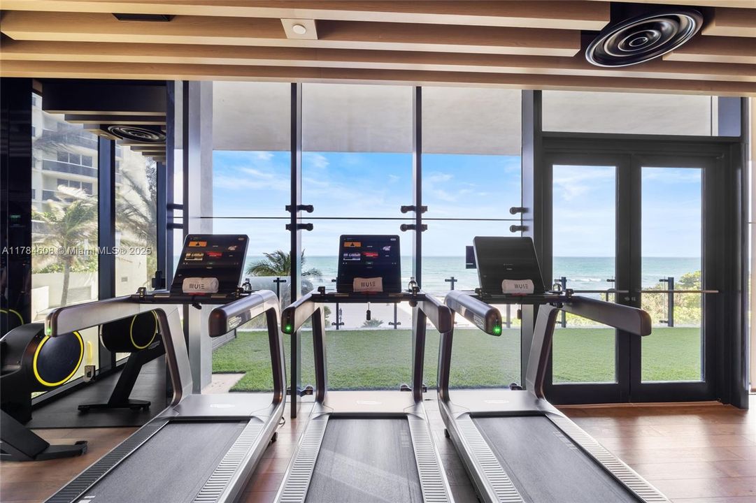 For Sale: $3,735,000 (2 beds, 2 baths, 2042 Square Feet)