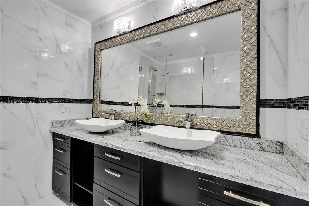 待售: $1,499,999 (4 贝兹, 2 浴室, 2421 平方英尺)