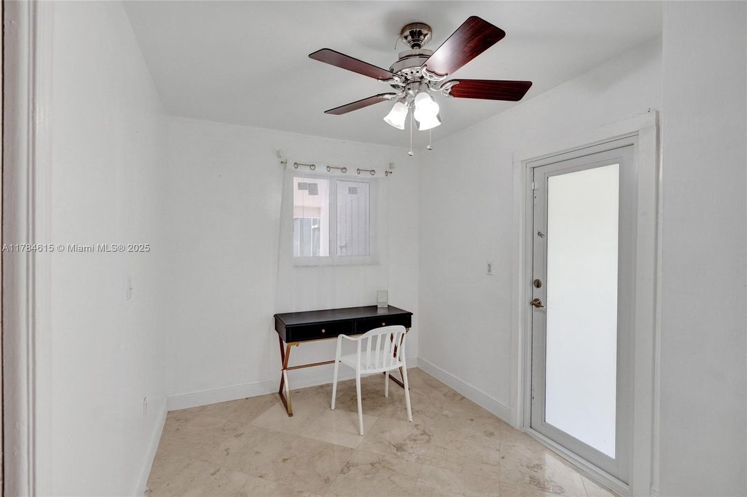 待售: $1,499,999 (4 贝兹, 2 浴室, 2421 平方英尺)