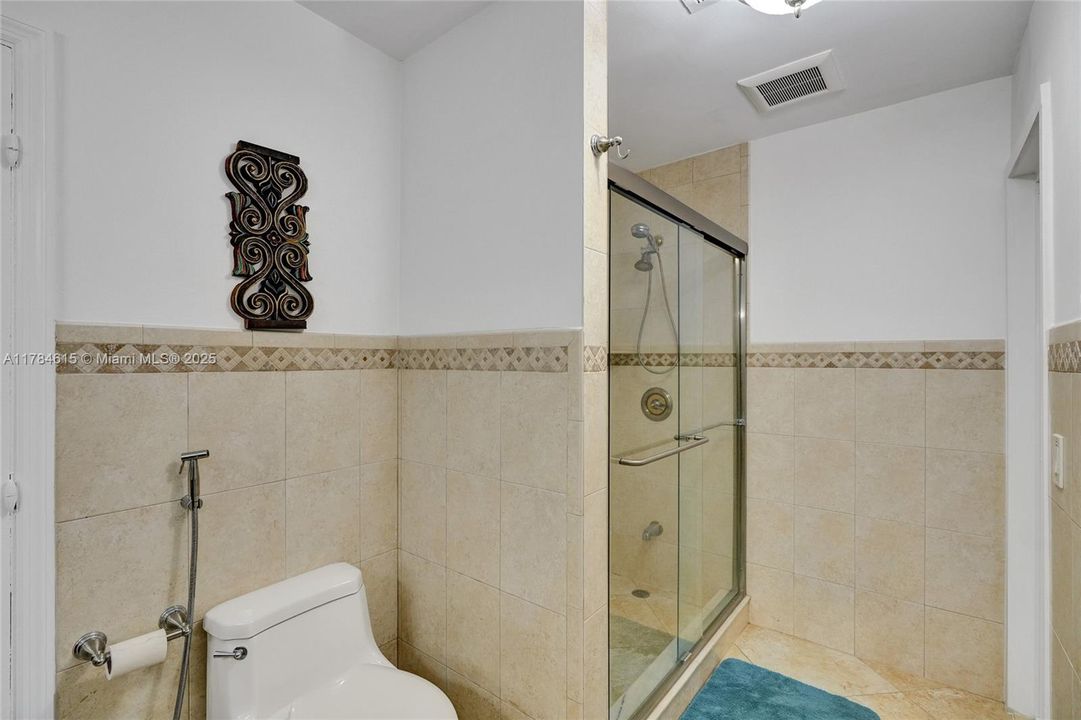 待售: $1,499,999 (4 贝兹, 2 浴室, 2421 平方英尺)