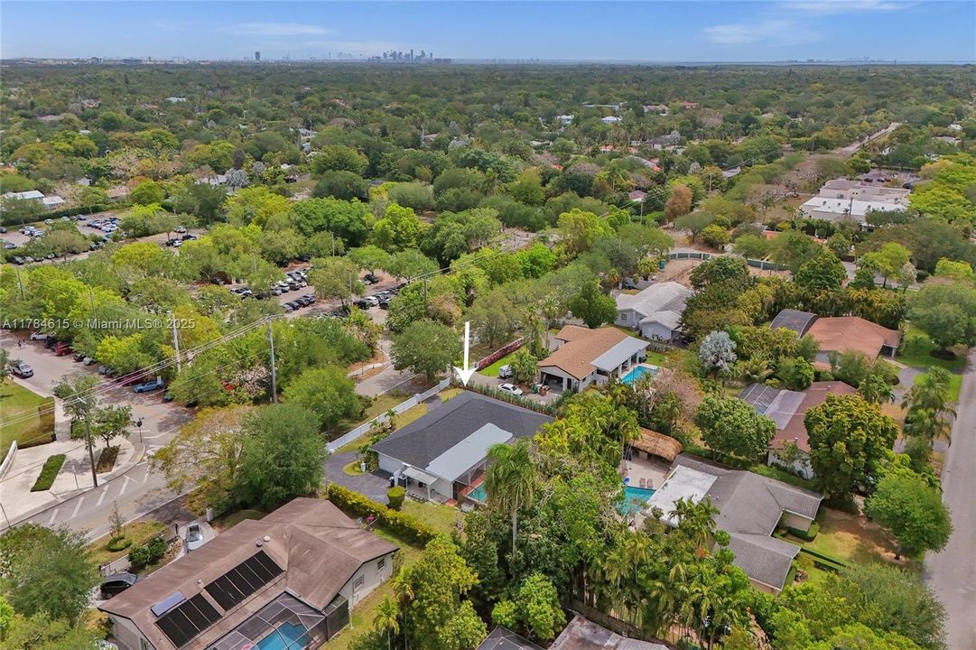 待售: $1,499,999 (4 贝兹, 2 浴室, 2421 平方英尺)