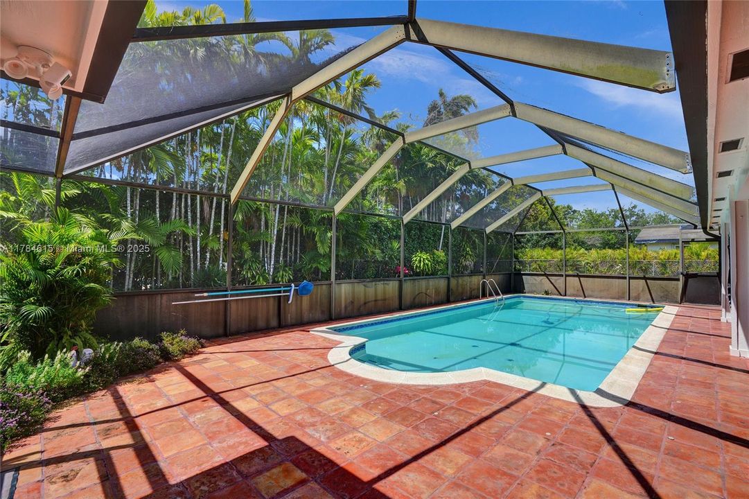 待售: $1,499,999 (4 贝兹, 2 浴室, 2421 平方英尺)