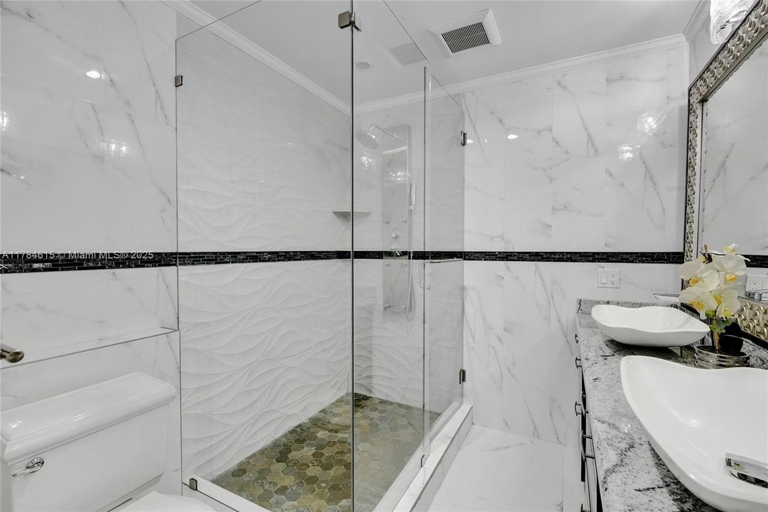 待售: $1,499,999 (4 贝兹, 2 浴室, 2421 平方英尺)