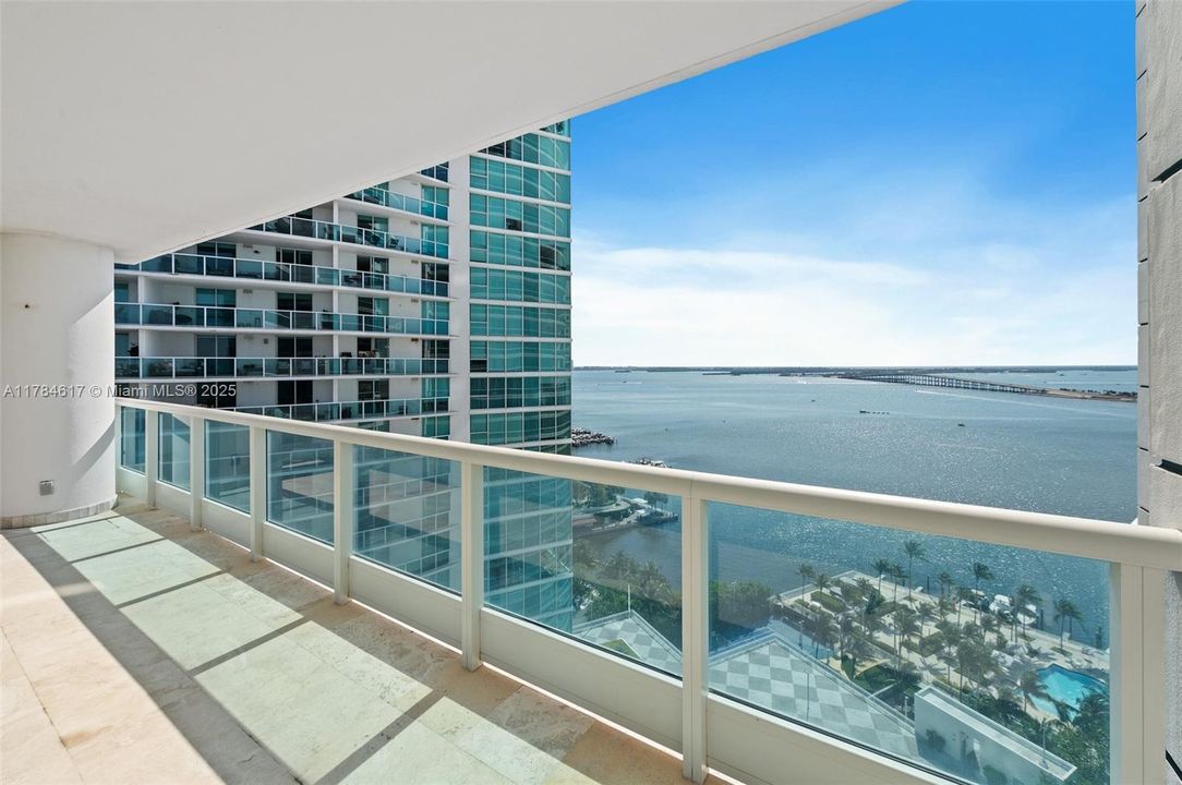 待售: $2,090,000 (2 贝兹, 2 浴室, 2070 平方英尺)