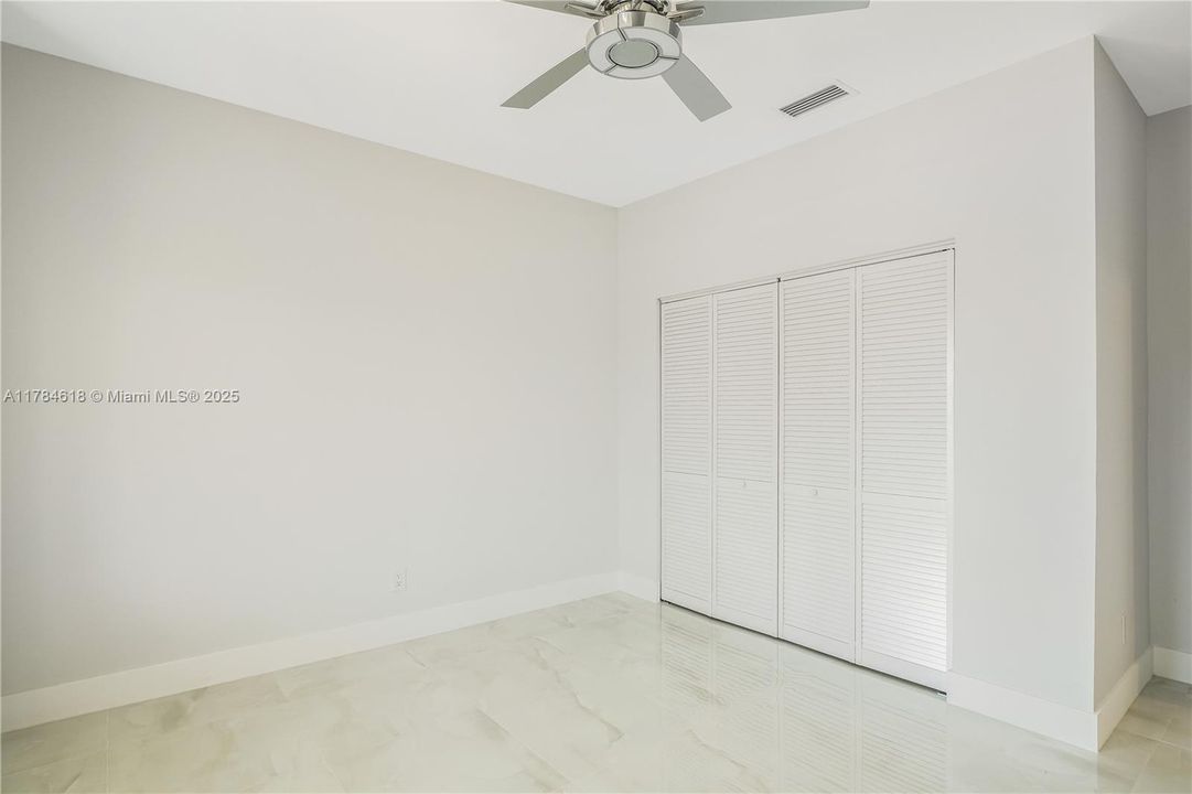 Recently Sold: $1,280,000 (4 beds, 3 baths, 2434 Square Feet)