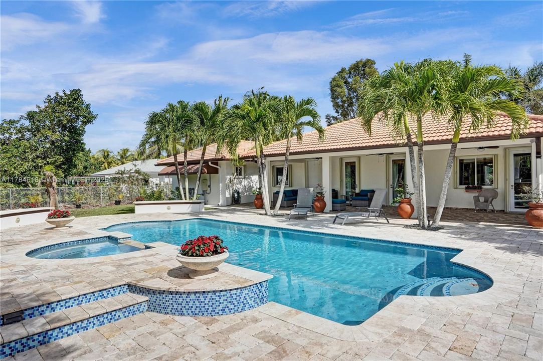 Recently Sold: $1,280,000 (4 beds, 3 baths, 2434 Square Feet)