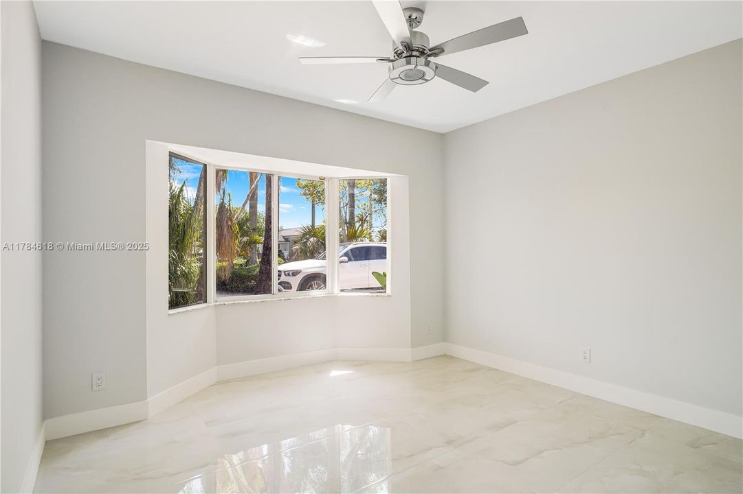 Recently Sold: $1,280,000 (4 beds, 3 baths, 2434 Square Feet)