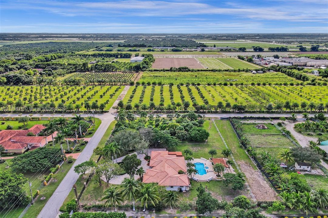 Recently Sold: $1,280,000 (4 beds, 3 baths, 2434 Square Feet)