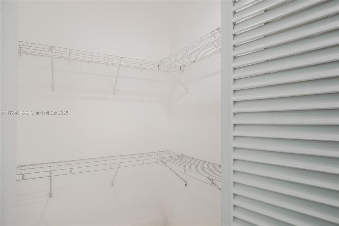 Recently Sold: $1,280,000 (4 beds, 3 baths, 2434 Square Feet)