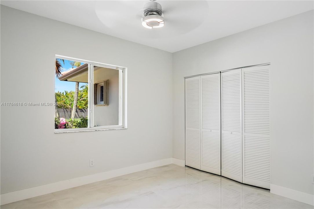 Recently Sold: $1,280,000 (4 beds, 3 baths, 2434 Square Feet)