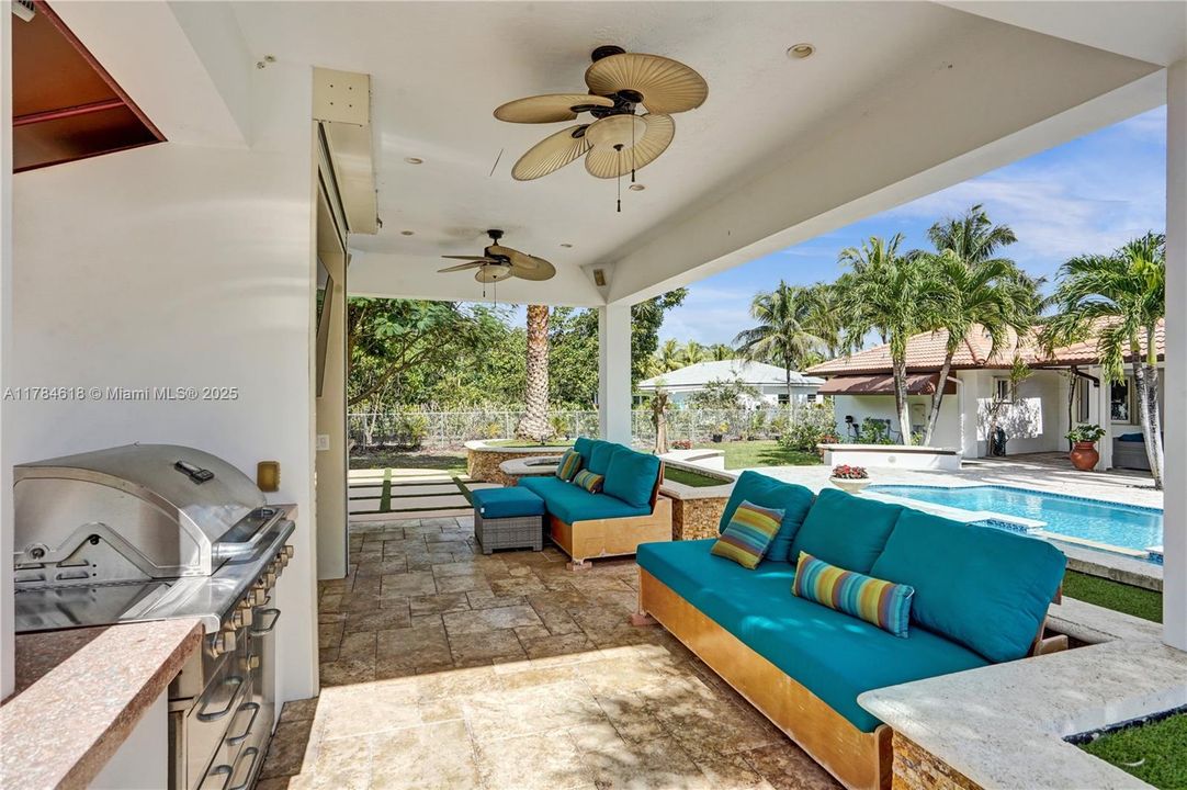 Recently Sold: $1,280,000 (4 beds, 3 baths, 2434 Square Feet)