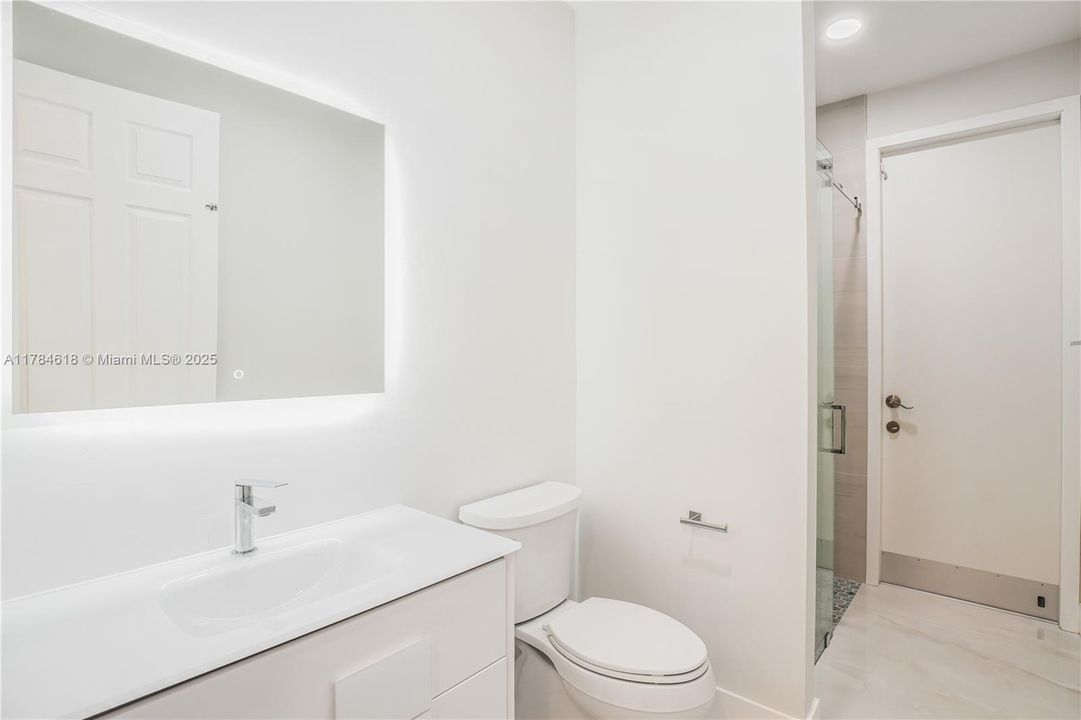 Recently Sold: $1,280,000 (4 beds, 3 baths, 2434 Square Feet)