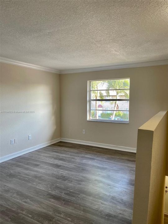 Recently Rented: $2,450 (3 beds, 2 baths, 880 Square Feet)