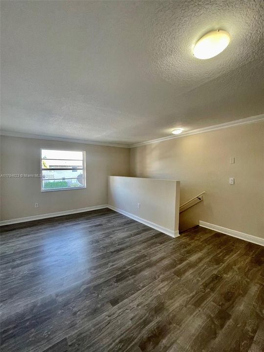 Recently Rented: $2,450 (3 beds, 2 baths, 880 Square Feet)