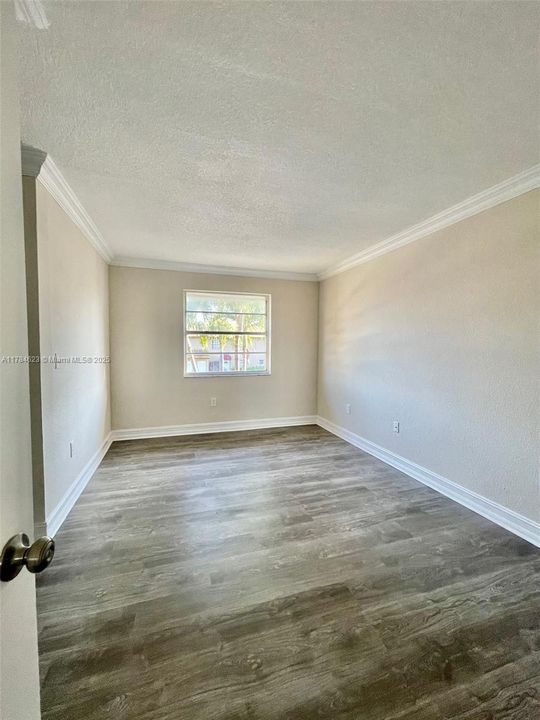 Recently Rented: $2,450 (3 beds, 2 baths, 880 Square Feet)