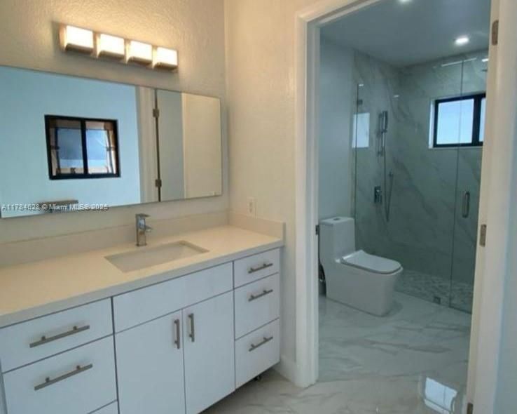 Vendido Recientemente: $609,900 (3 camas, 2 baños, 1718 Pies cuadrados)