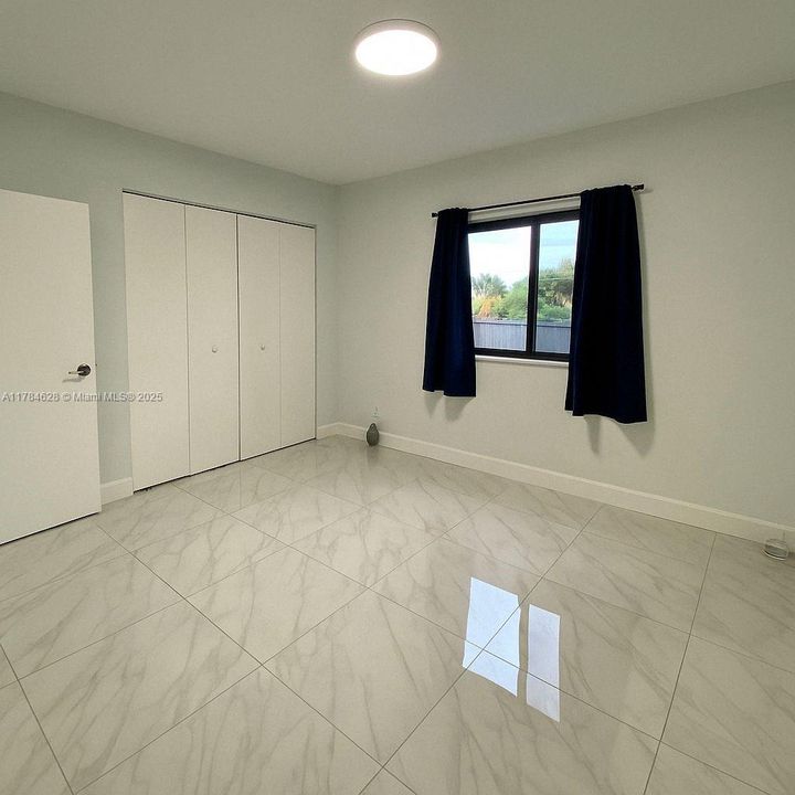 Vendido Recientemente: $609,900 (3 camas, 2 baños, 1718 Pies cuadrados)