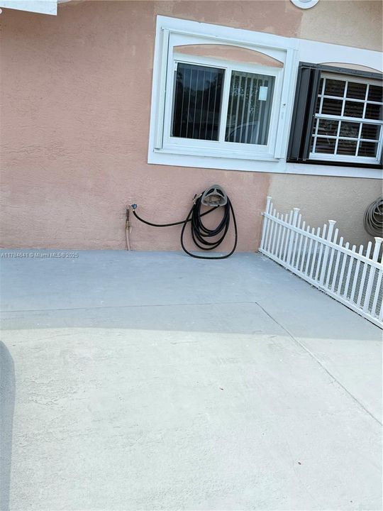 Recently Rented: $1,700 (1 beds, 1 baths, 600 Square Feet)