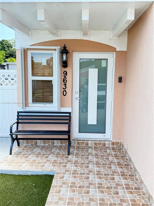 Recently Rented: $1,700 (1 beds, 1 baths, 600 Square Feet)