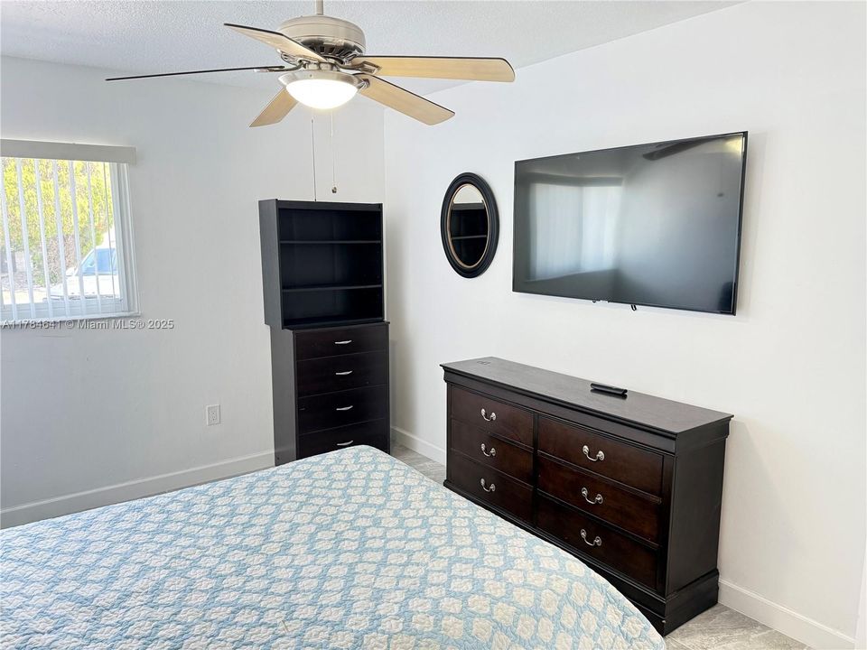 Recently Rented: $1,700 (1 beds, 1 baths, 600 Square Feet)