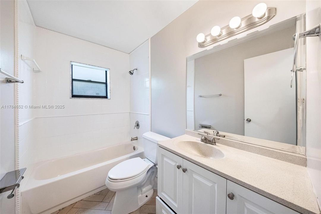 Недавно продано: $560,000 (4 спален, 2 ванн, 1529 Квадратных фут)