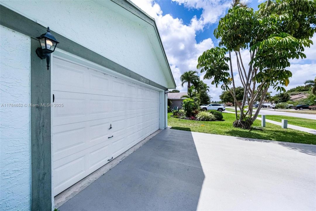 Недавно продано: $560,000 (4 спален, 2 ванн, 1529 Квадратных фут)