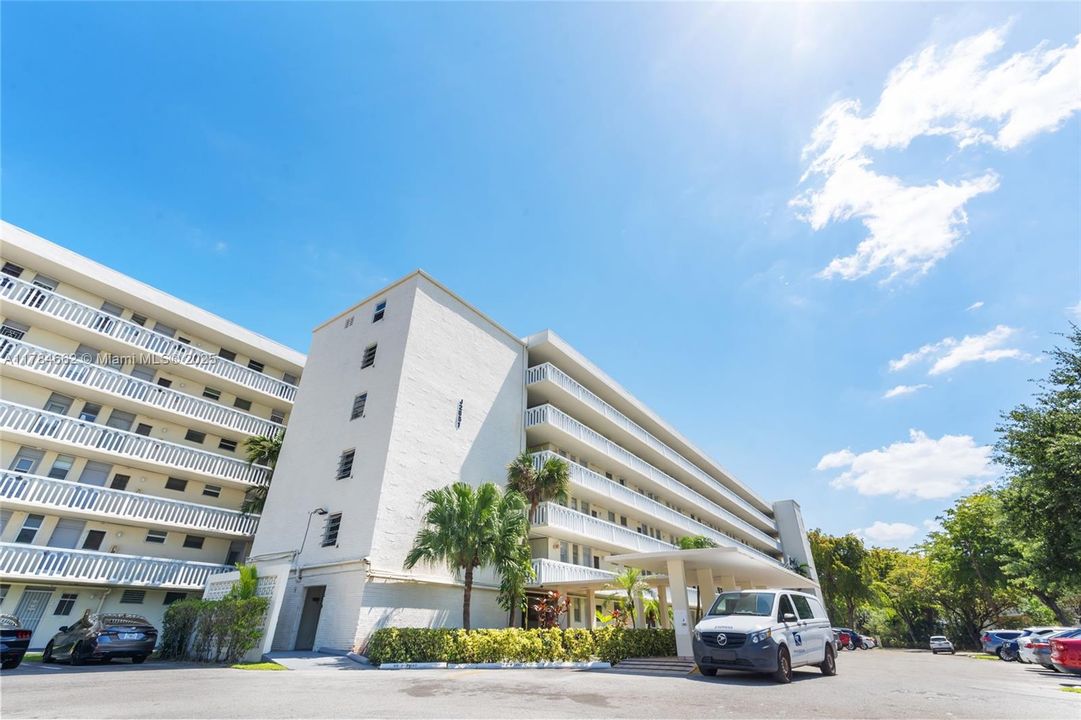 Vendido Recientemente: $173,000 (1 camas, 1 baños, 768 Pies cuadrados)