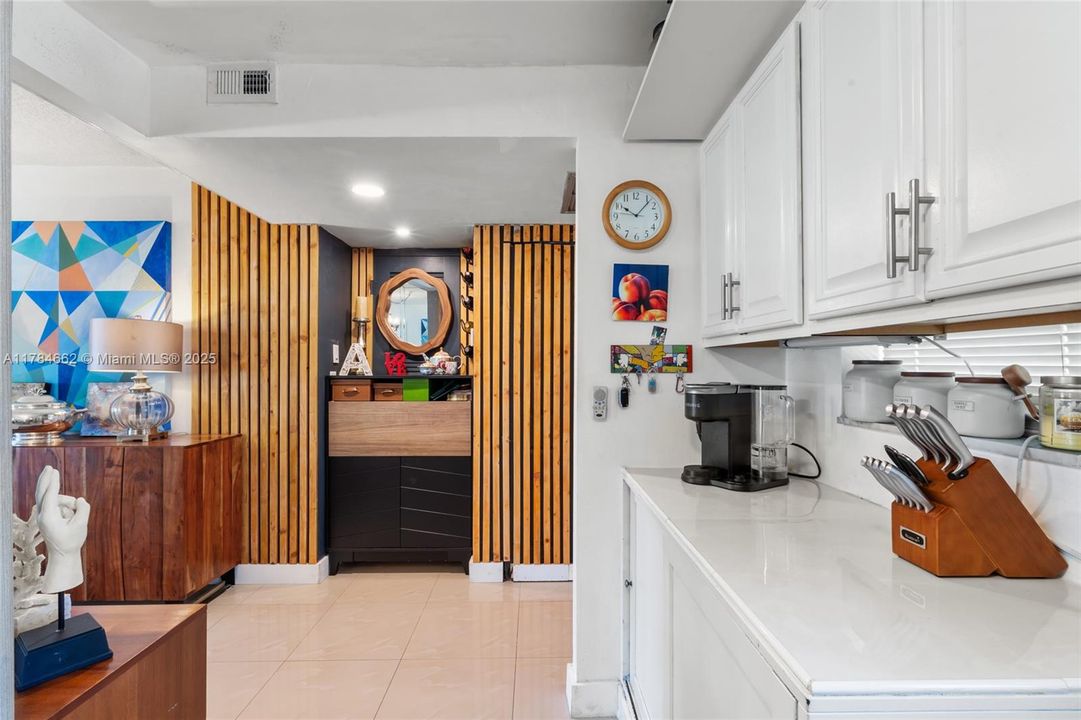 Vendido Recientemente: $173,000 (1 camas, 1 baños, 768 Pies cuadrados)