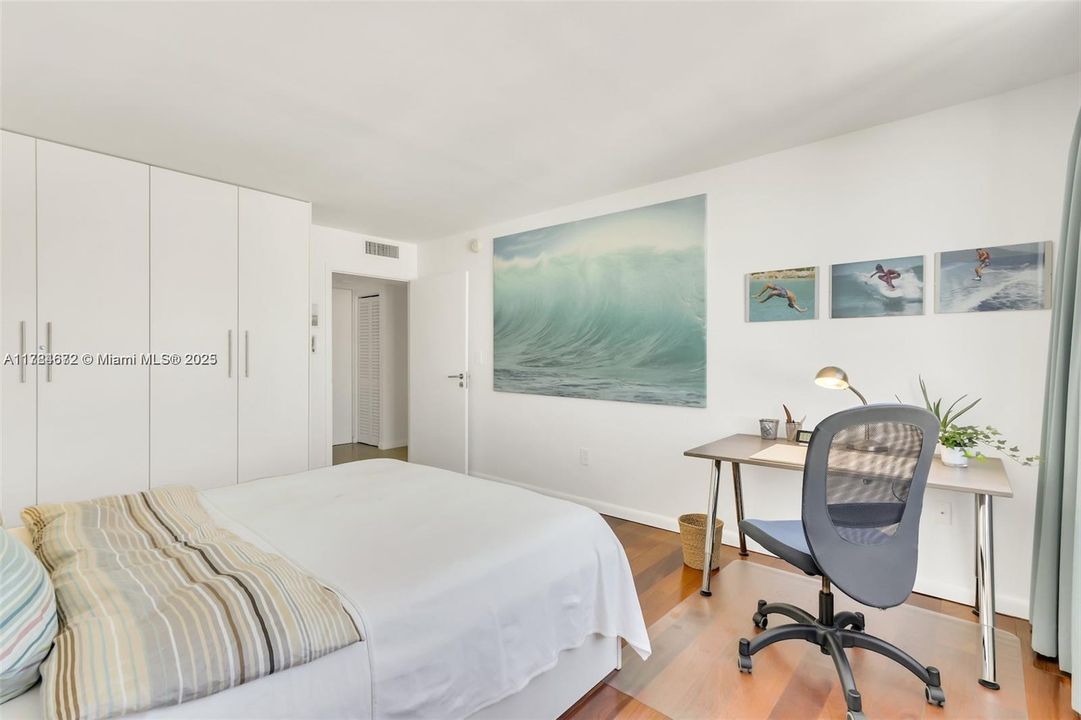 Vendido Recientemente: $1,150,000 (2 camas, 2 baños, 1675 Pies cuadrados)