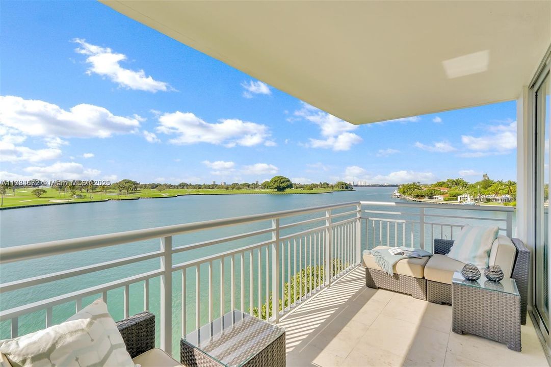 Vendido Recientemente: $1,150,000 (2 camas, 2 baños, 1675 Pies cuadrados)