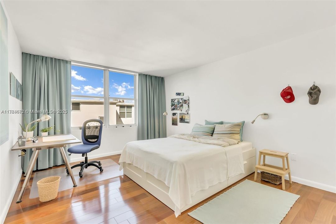 Vendido Recientemente: $1,150,000 (2 camas, 2 baños, 1675 Pies cuadrados)