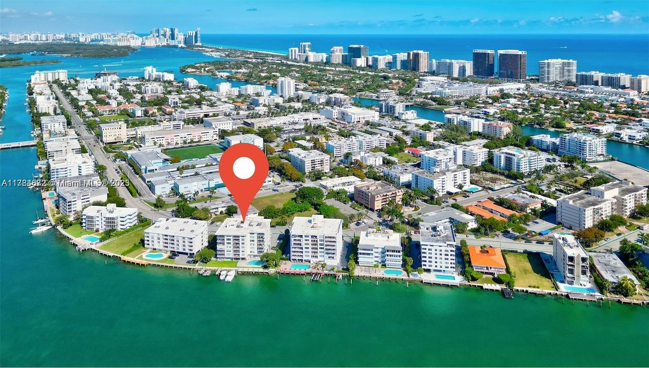 Vendido Recientemente: $1,150,000 (2 camas, 2 baños, 1675 Pies cuadrados)