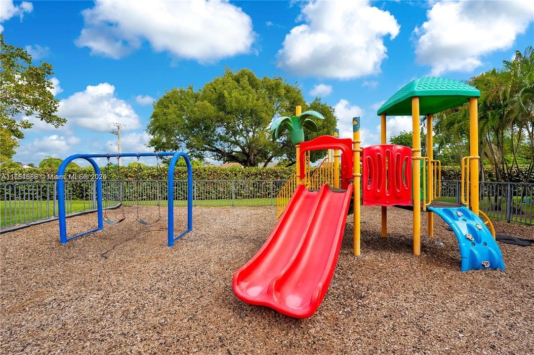 Recently Sold: $186,000 (2 beds, 2 baths, 970 Square Feet)