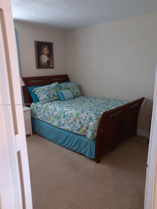 Recently Sold: $186,000 (2 beds, 2 baths, 970 Square Feet)