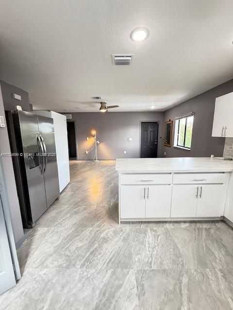 出租: $3,900 (5 贝兹, 2 浴室, 1800 平方英尺)